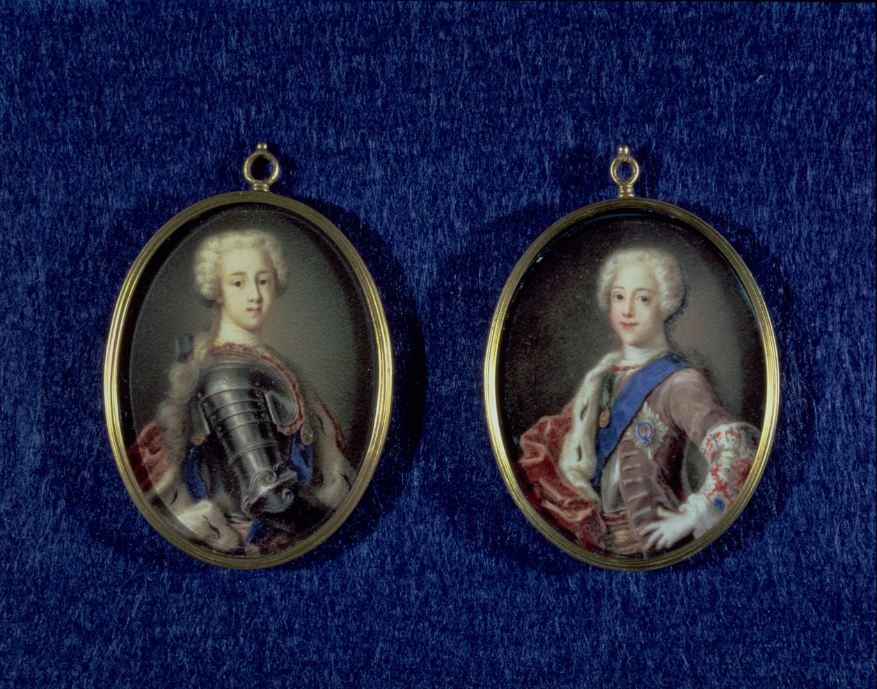 Príncipe Henry Benedict Stuart (1725-1807) e Príncipe Charles Edward Stuart (1720-88), c.1734 (óleo sobre marfim) de Antonio David