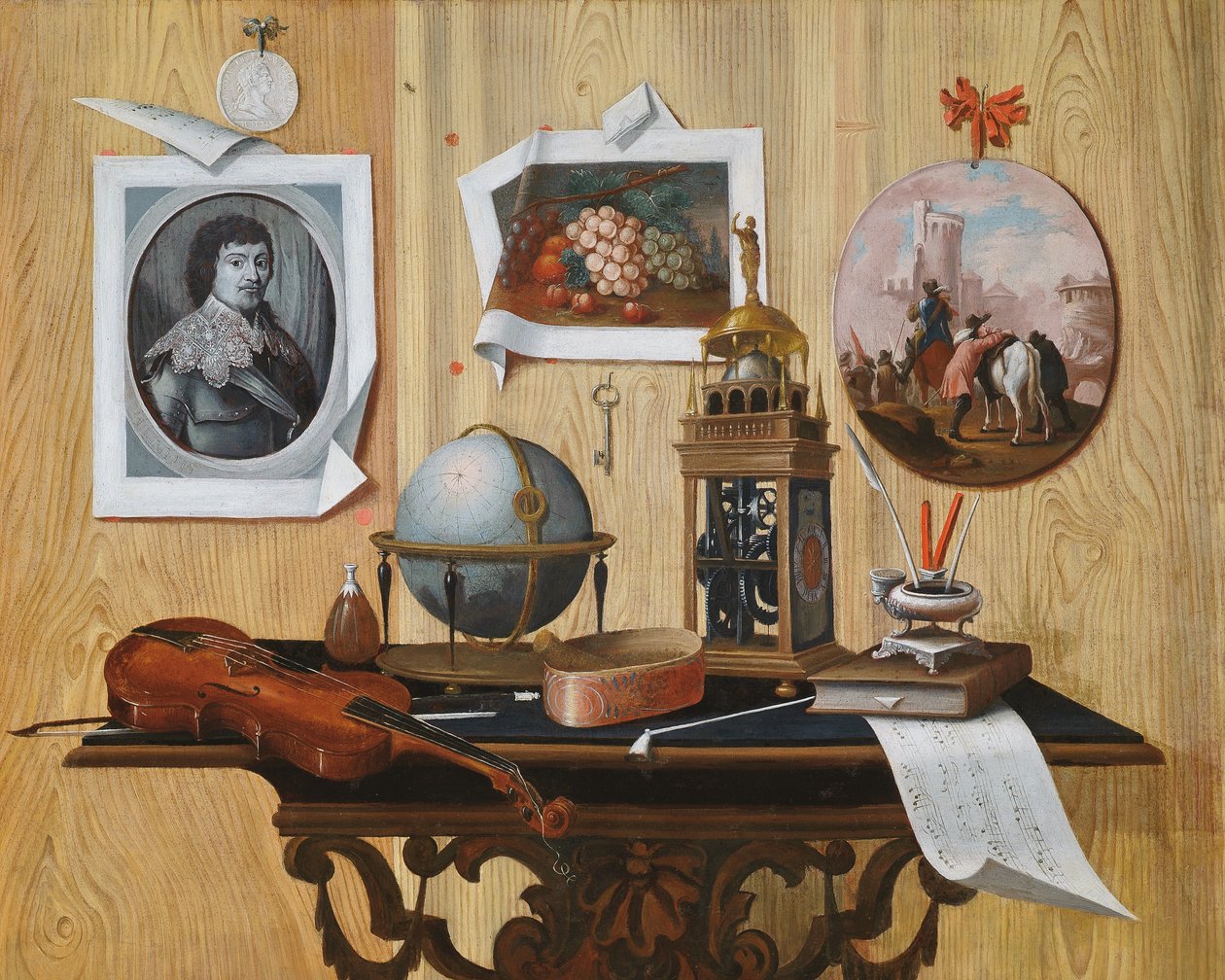 Trompe l "oeil de uma gravura e duas pinturas, uma chave, um violino, um globo, um relógio, uma folha de música e outros objetos em uma mesa de Antonio Mara