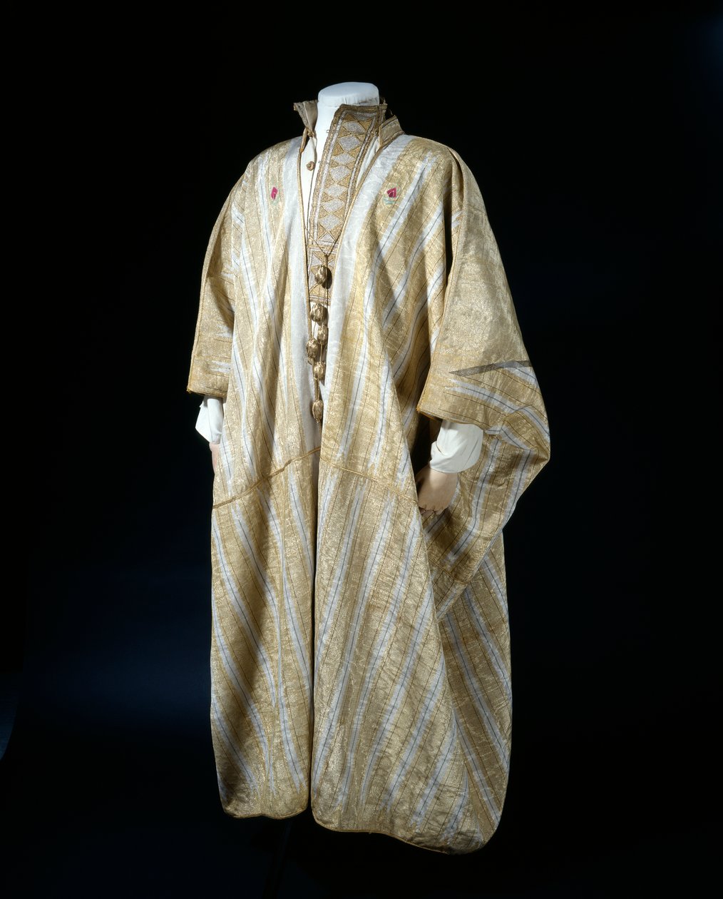 Túnica Árabe, Península Arábica, 1916 (seda com fio de ouro e prata) de Arabic School