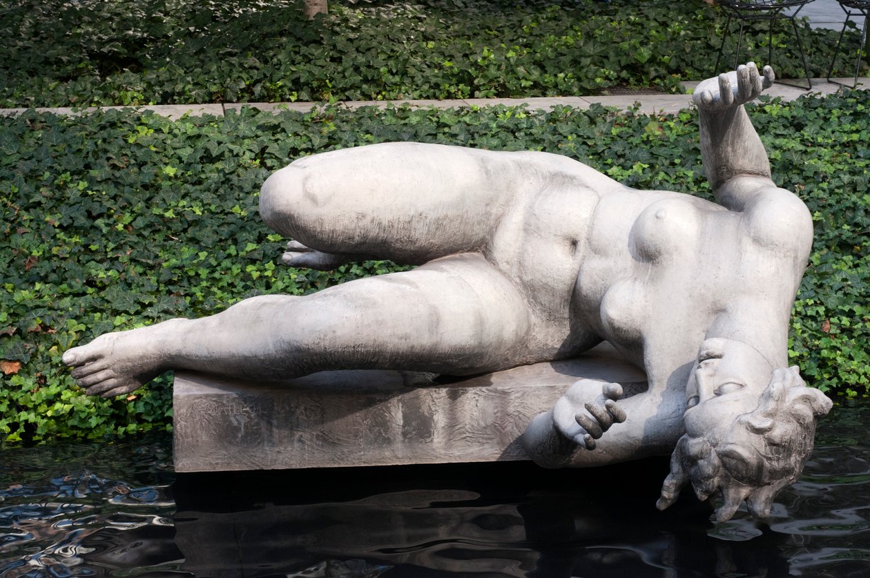 O rio, de Aristide Maillol, no Sculpture Garden, Museum of Modern Art, New York (foto) de Aristide Maillol