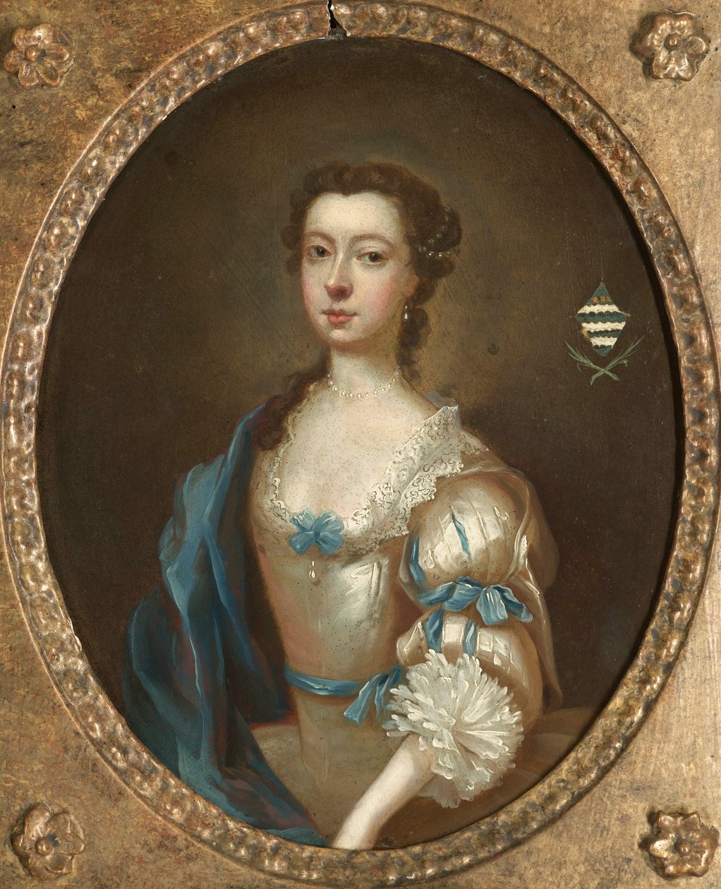 Um de um par de retratos de duas irmãs da família Moult de Nottinghamshire (óleo sobre cobre) (ver também 328883) de Arthur Devis