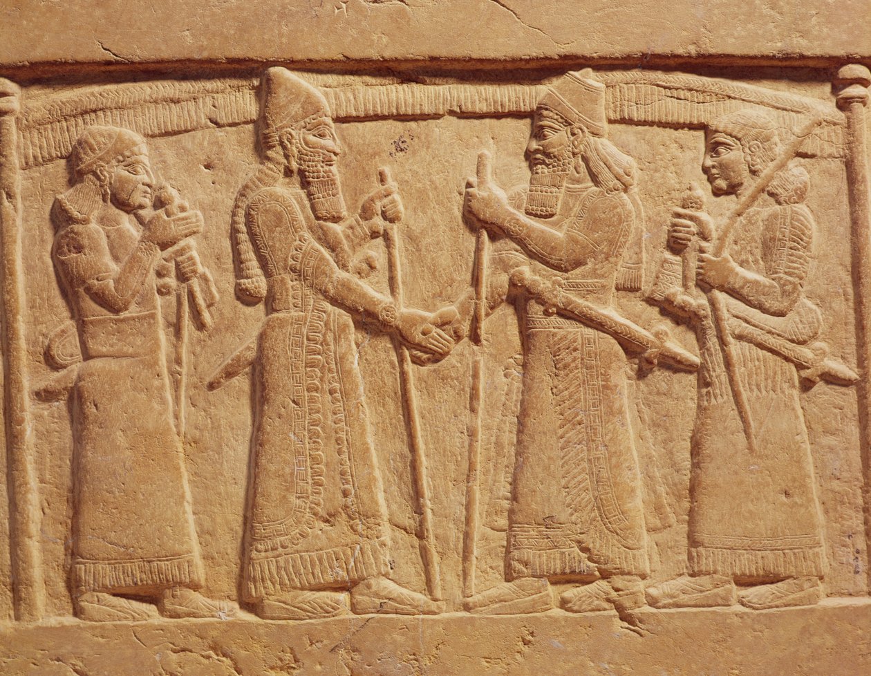 Relevo representando o rei Salmanaser III (858-824 aC) da Assíria, encontrando um babilônico de Assyrian