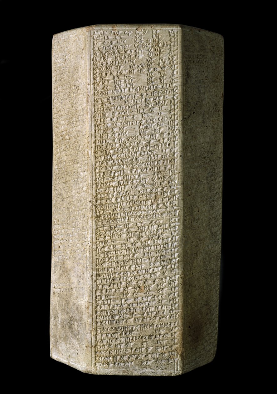 Cilindro hexagonal, inscrito com os anais de Esar-Haddon, rei da Assíria, c.676 aC (argila) de Assyrian