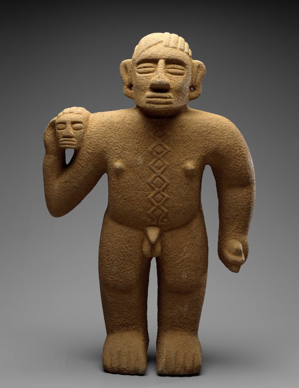 Guerreiro em pé com cabeça de troféu, Costa Rica, período final V - período precoce VI, 700-1000 (pedra vulcânica) de Atlantic Watershed Culture Atlantic Watershed Culture