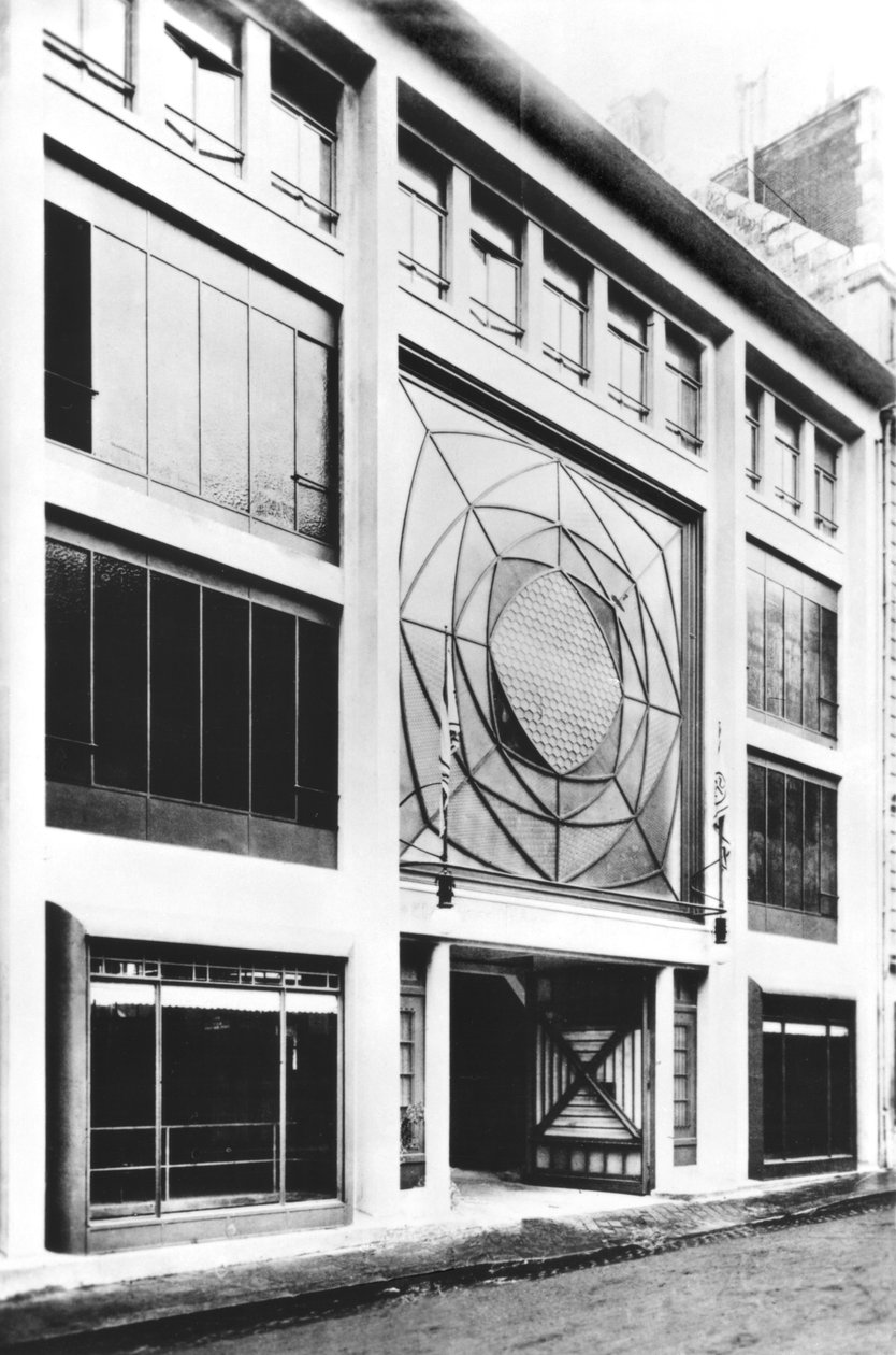 Garagem na Rue de Ponthieu, projectada por Auguste Perret (1874-1954) 1906 (fotografia a preto e branco) de Auguste Perret