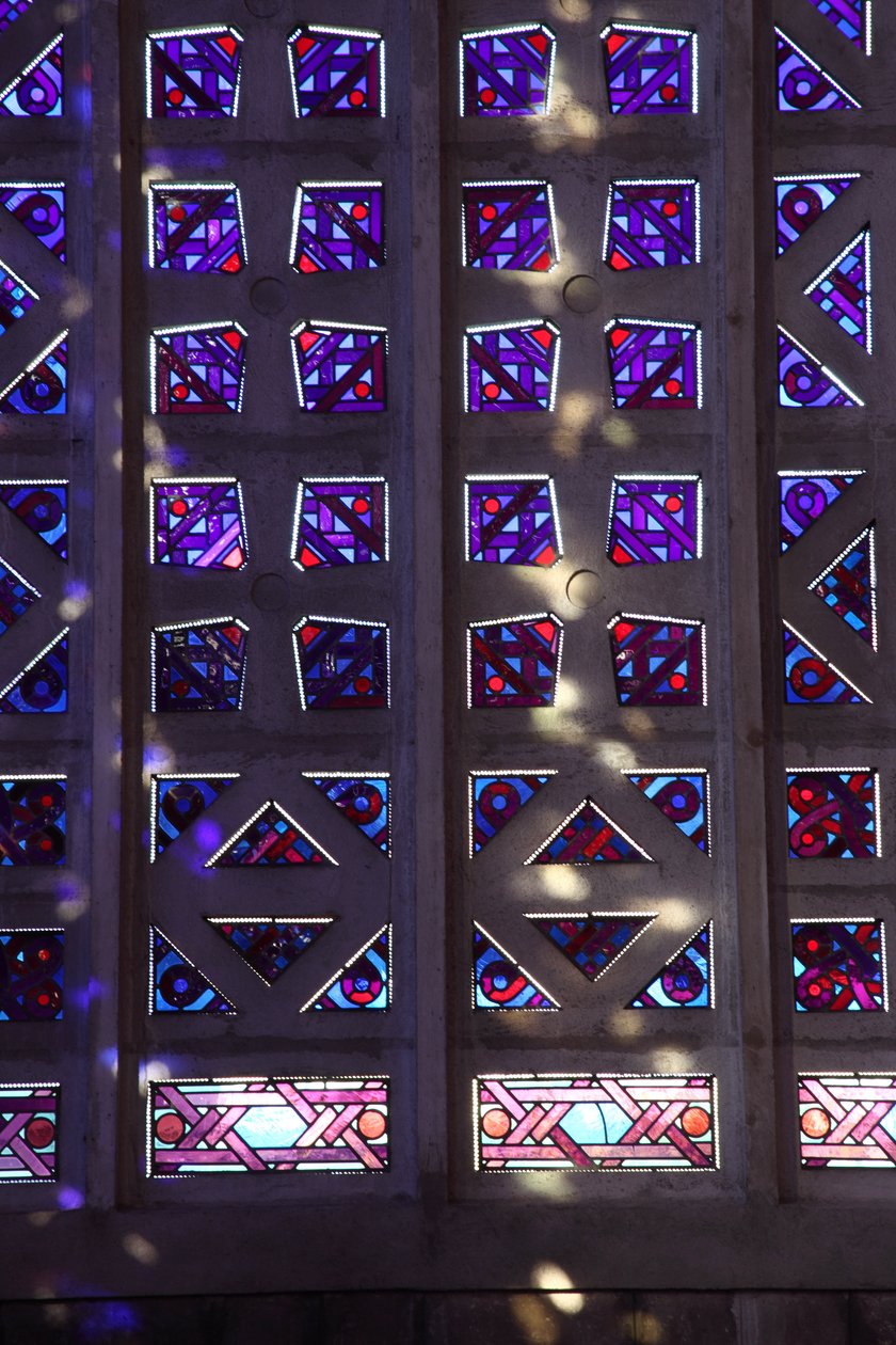 A Igreja de Nossa Senhora de Raincy em Raincy. Arquitetura de Auguste Perret e Gustave Perret de Auguste Perret