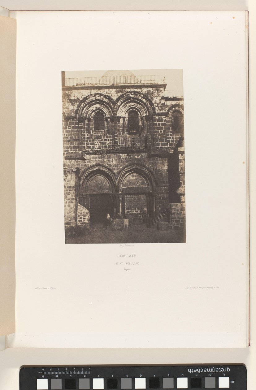 Fachada da Igreja do Santo Sepulcro, Jerusalém Jerusalém. Santo Sepulcro. Fachada (título no objeto) de Auguste Salzmann
