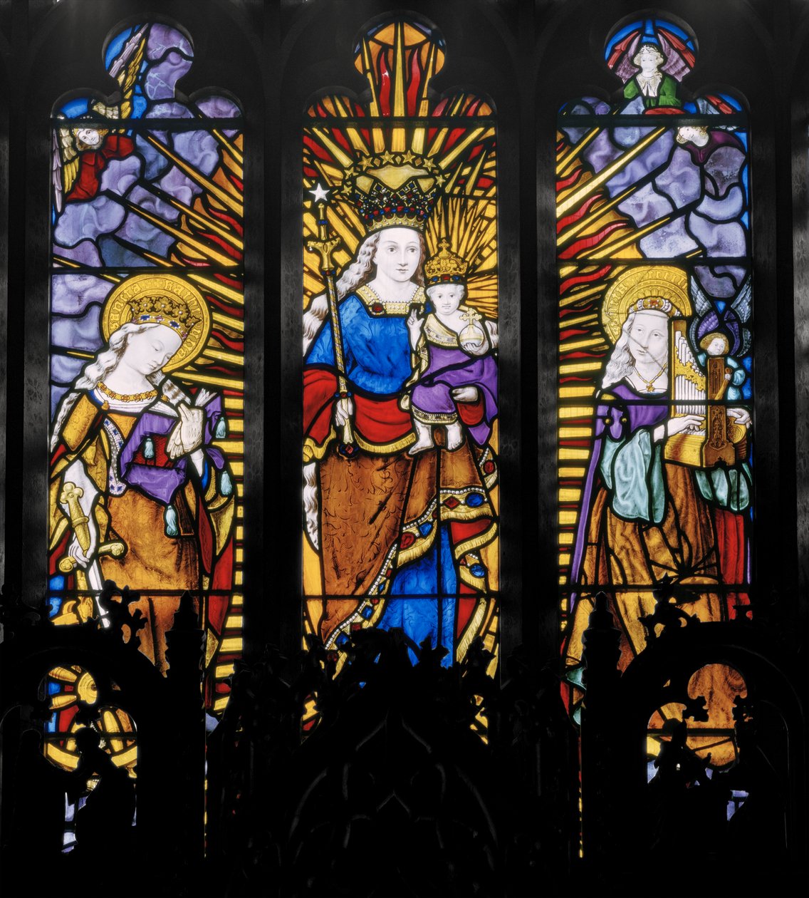 Janela central da abside, Virgin & Child with Saints, 1837 (vitral) de Augustus Welby Northmore Pugin