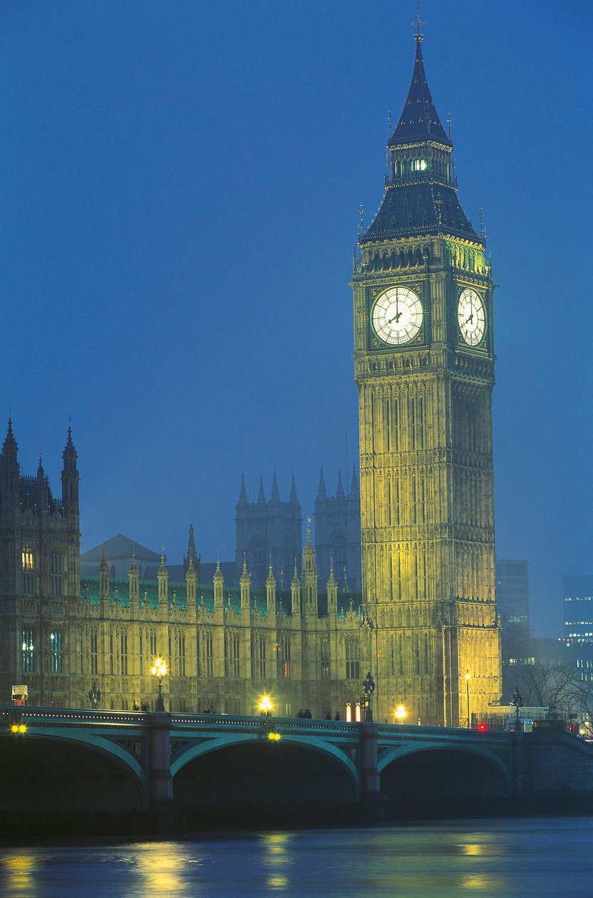 Reino Unido, Inglaterra, Londres, Palácio de Westminster e Big Ben à noite de Augustus Welby Pugin