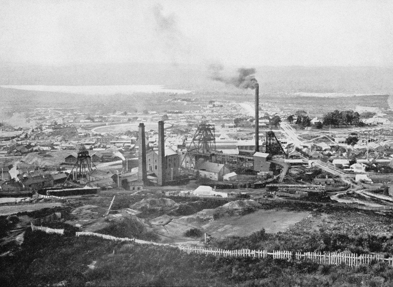 A mina de ouro da Tasmânia, Beaconsfield, Tasmânia, c.1900, de &39;Under the Southern Cross - vislumbres da Austrália&39;, publicada em 1908 de Australian Photographer