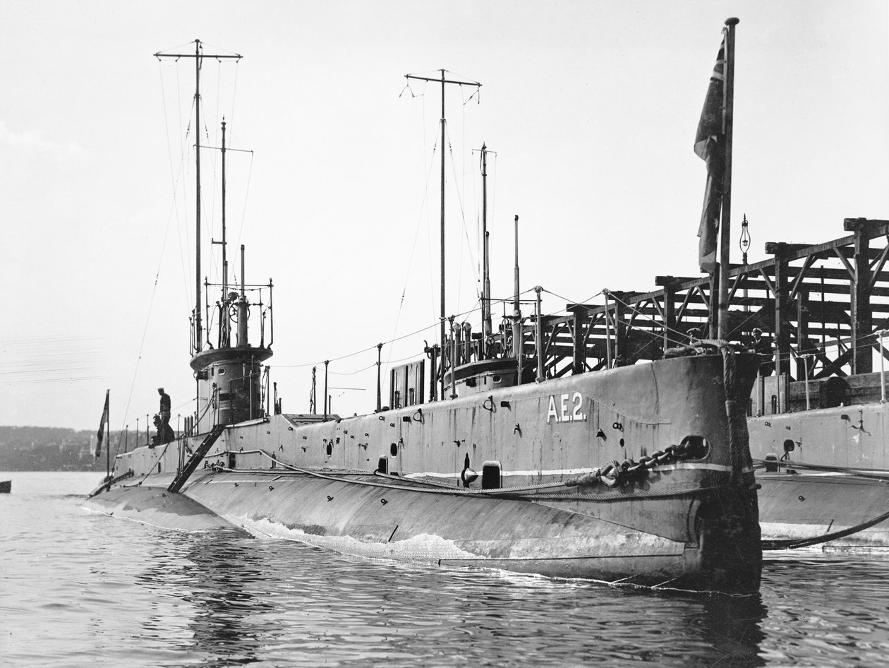Submarinos da Marinha Australiana (RAN) AE1 e AE2, c.1914 de Australian Photographer