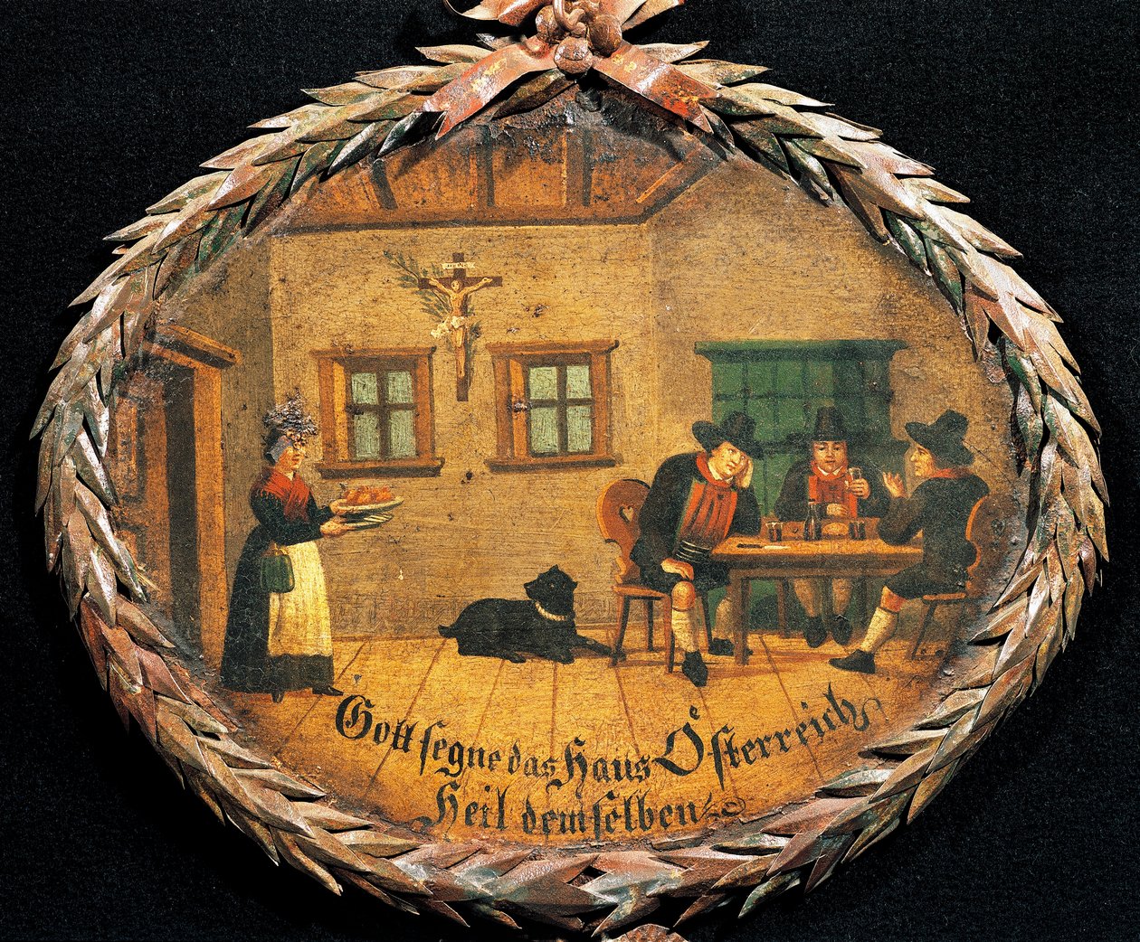 Clientes sentados à mesa na pousada e garçonete, sinal oval para a pousada, Áustria de Austrian School