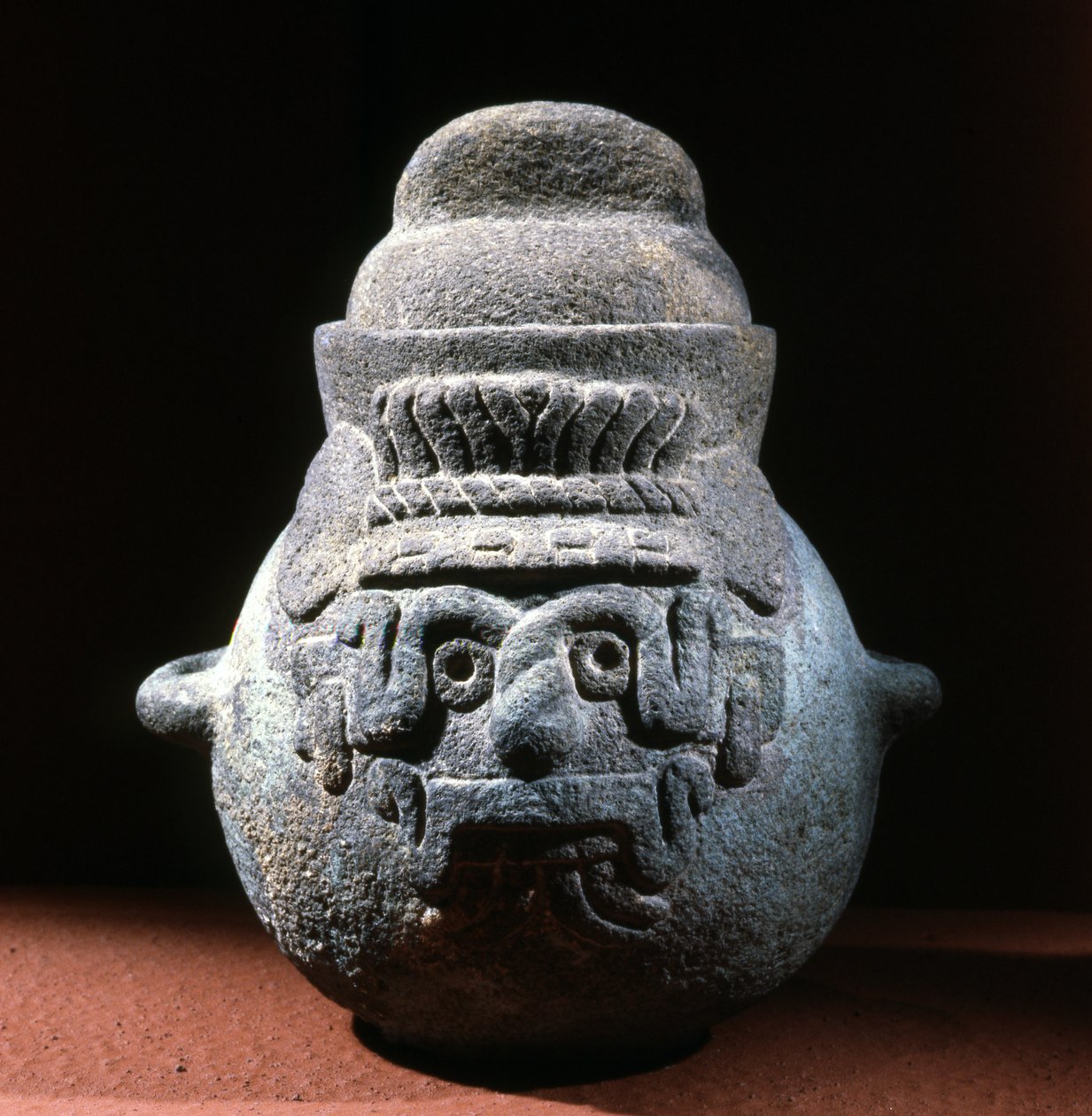 Urna com cara de Tlaloc, período pós-clássico de Aztec