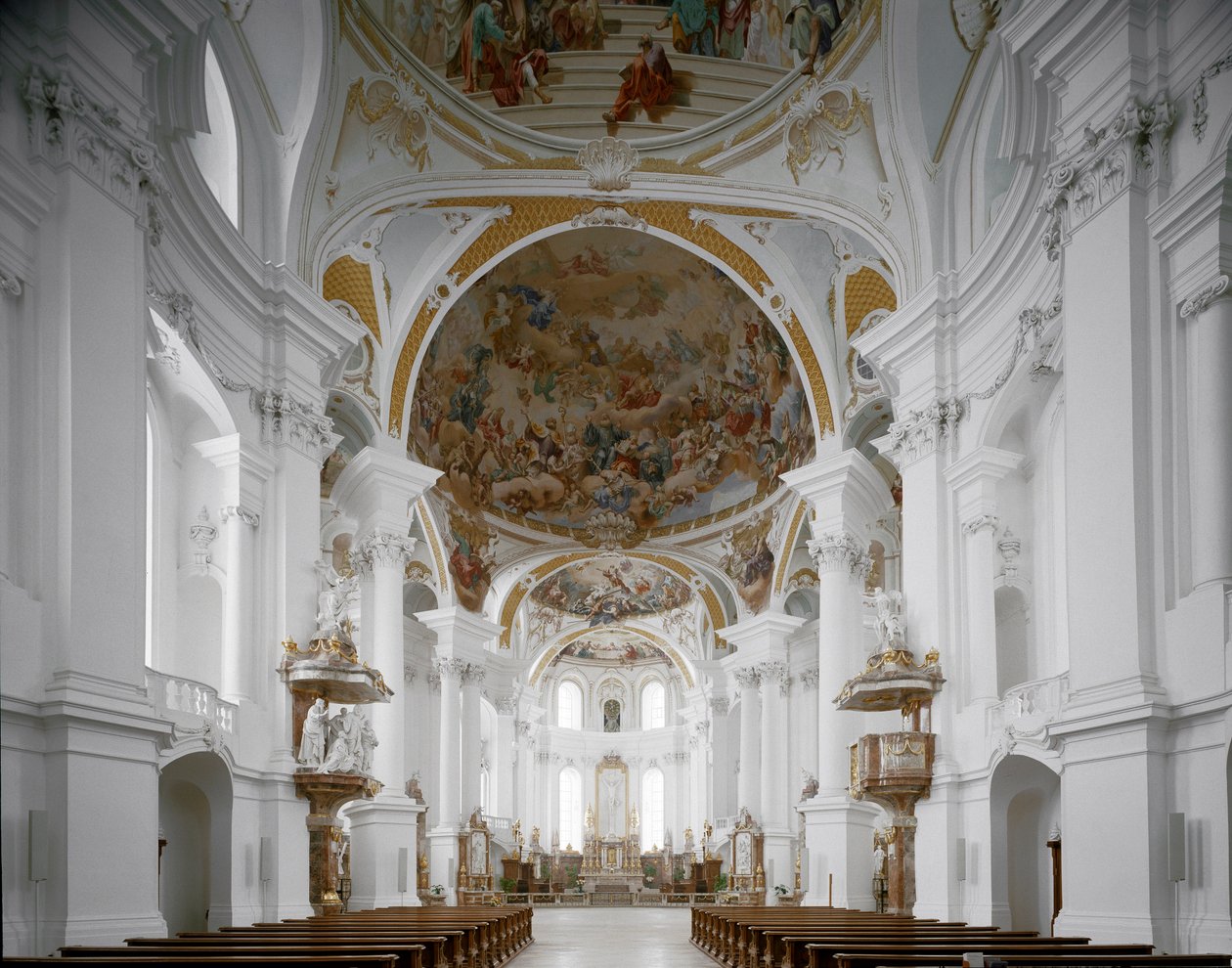 Vista interna da igreja do mosteiro pelo arquitecto Johann Balthasar Neumann (1687-1753) Neresheim, Alemanha de Balthasar Neumann