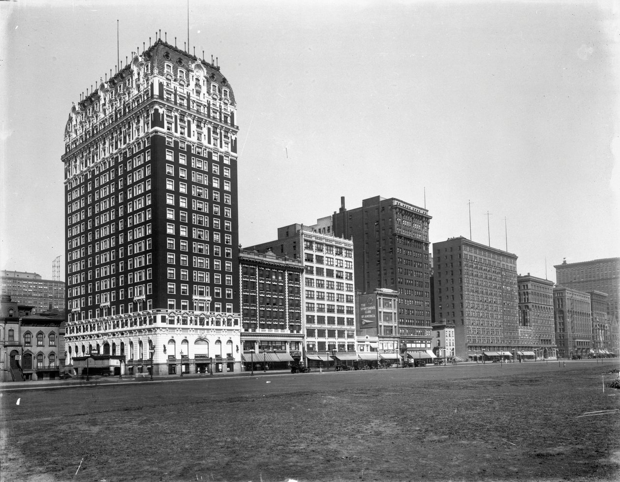 Edifícios na Michigan Avenue desde Balbo Street até Van Buren Street, Chicago, Illinois, EUA, c.1905 (foto a p/b) de Barnes and Crosby
