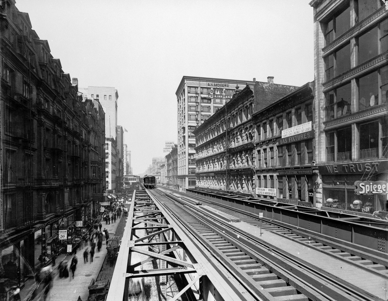 Pistas elevadas perto da estação Adams Street, Chicago, Illinois, EUA, c.1900 (foto a p/b) de Barnes and Crosby