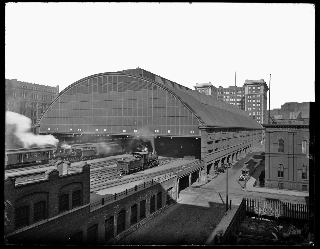 LaSalle Street Station, Chicago, Illinois, EUA, c.1905 (foto a p/b) de Barnes and Crosby