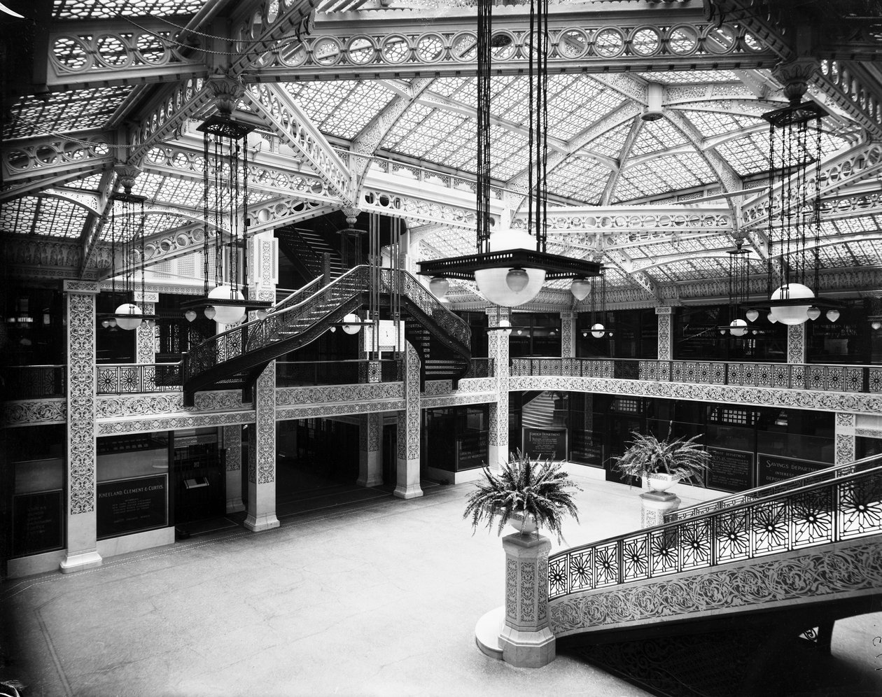 Lobby do Edifício Rookery, Chicago, Illinois, EUA de Barnes and Crosby