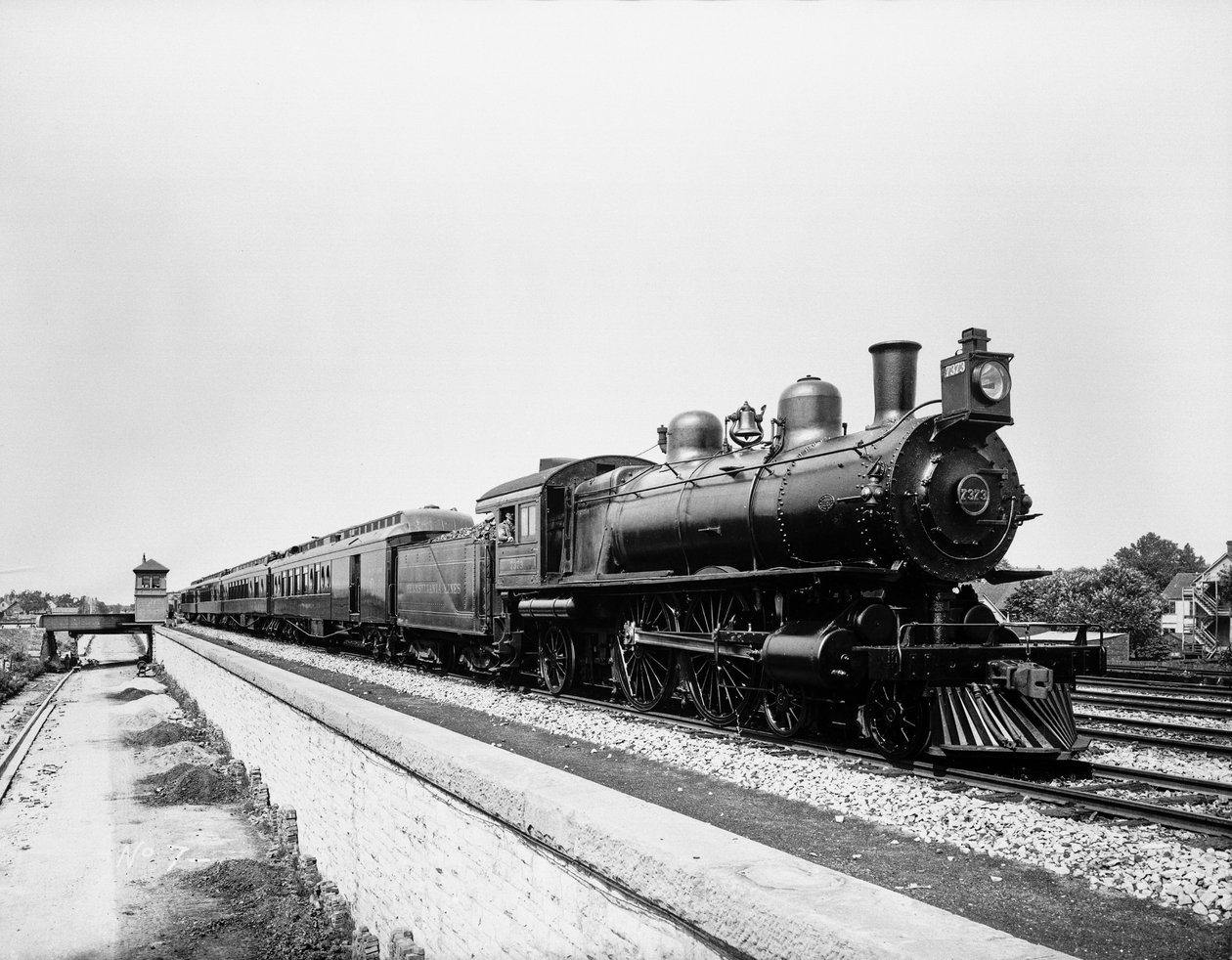 Pennsylvania Limited Train, Chicago, Illinois, EUA, c.1908 (foto a p/b) de Barnes and Crosby