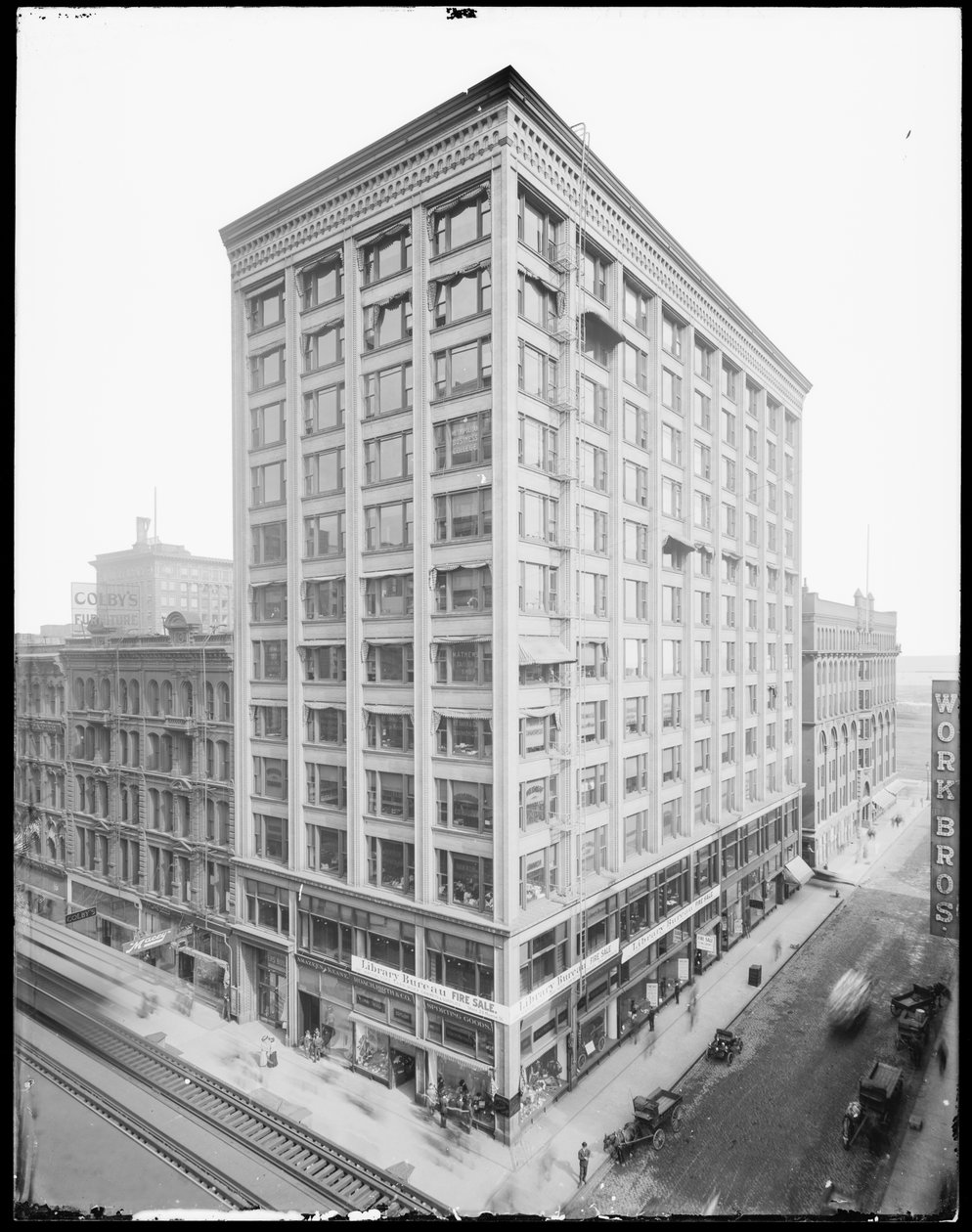 Powers Building, Chicago, Illinois, EUA, c.1903 (foto a p/b) de Barnes and Crosby