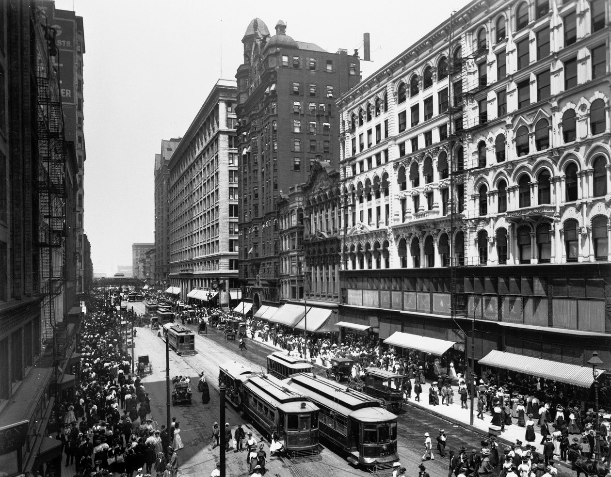 State Street, Chicago, Illinois, EUA, c.1907 (foto a p/b) de Barnes and Crosby