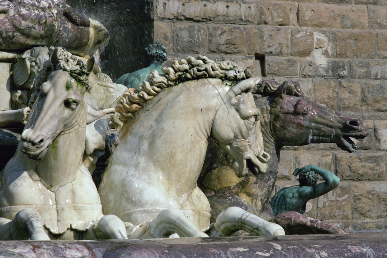 Detalhe da Fonte de Netuno, representando dois cavalos-marinhos, 1560-75 (mármore) (ver 134581-134587) de Bartolomeo Ammannati