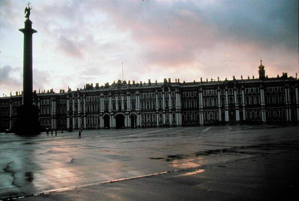 Vista exterior do Palácio de Inverno (1753-52) (foto) de Bartolomeo Carlo conte Rastrelli