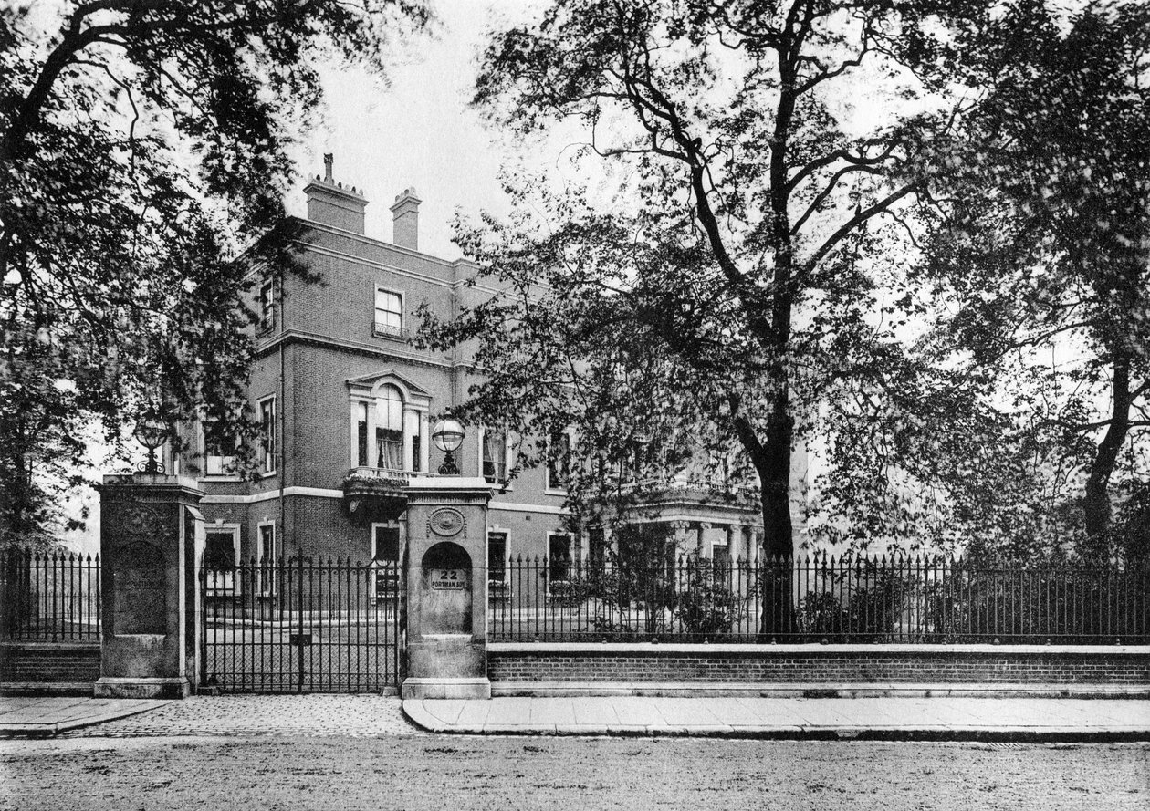 Portman House, Portman Square, 1908. de Bedford Lemere and Company
