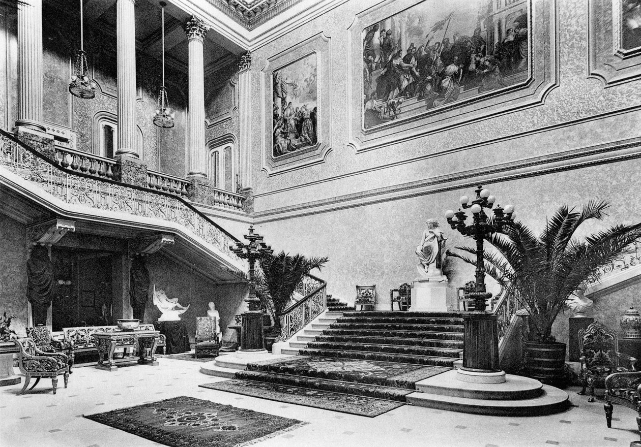 O grande salão, Stafford House, 1908. de Bedford Lemere and Company