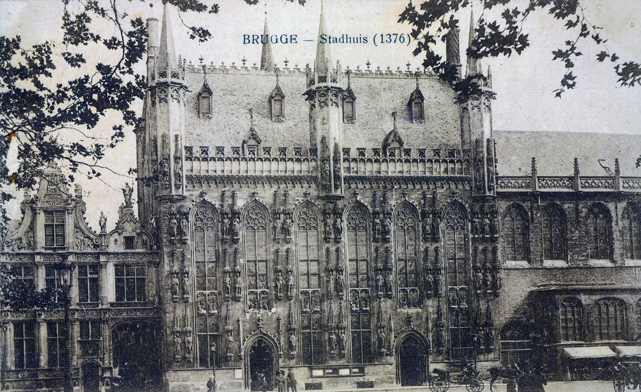Postal retratando o Stadhuis em Bruges, c.1912 de Belgian Photographer