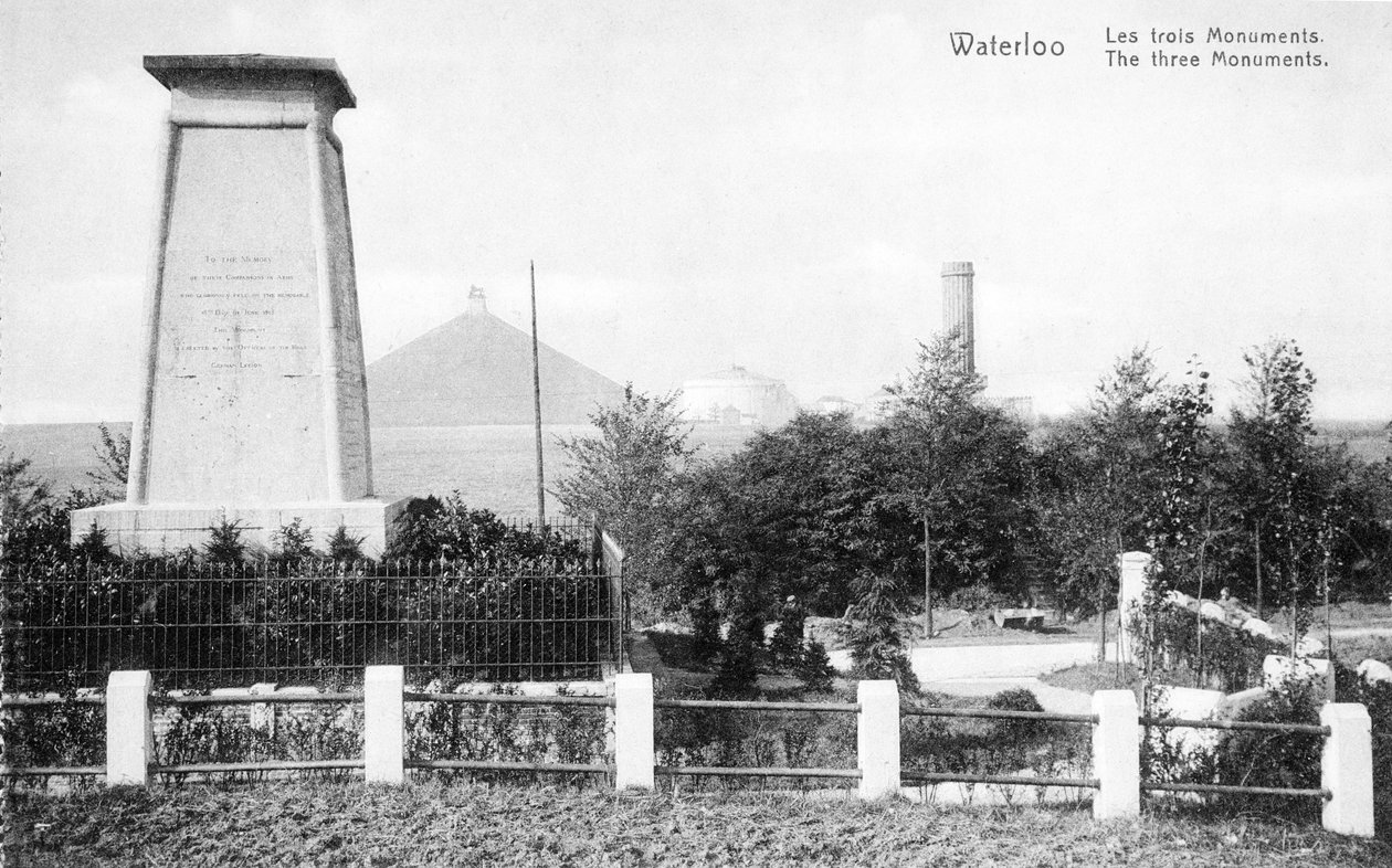 Três monumentos erguidos para comemorar a Batalha de Waterloo, cartão comemorativo c.1912 (photolitho) de Belgian Photographer