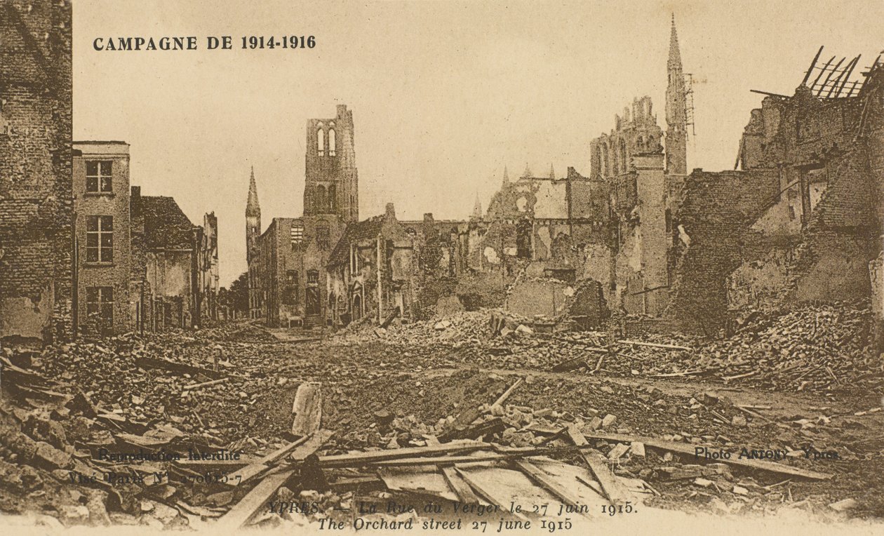 A rua de Verger, 27 de junho de 1915 de Belgian Photographer