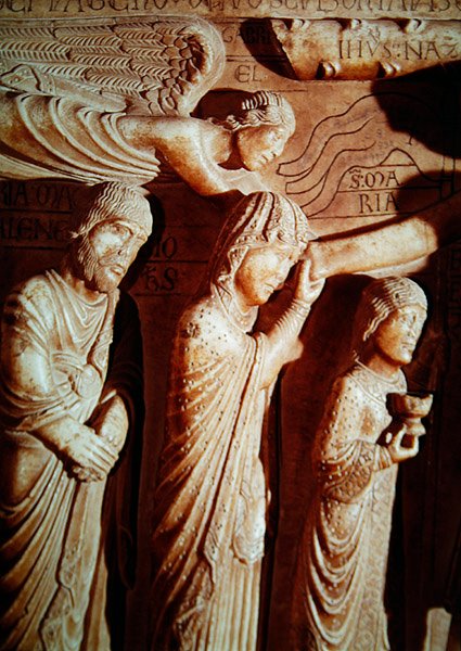 Detalhe da Virgem do Depoimento de Benedetto Antelami