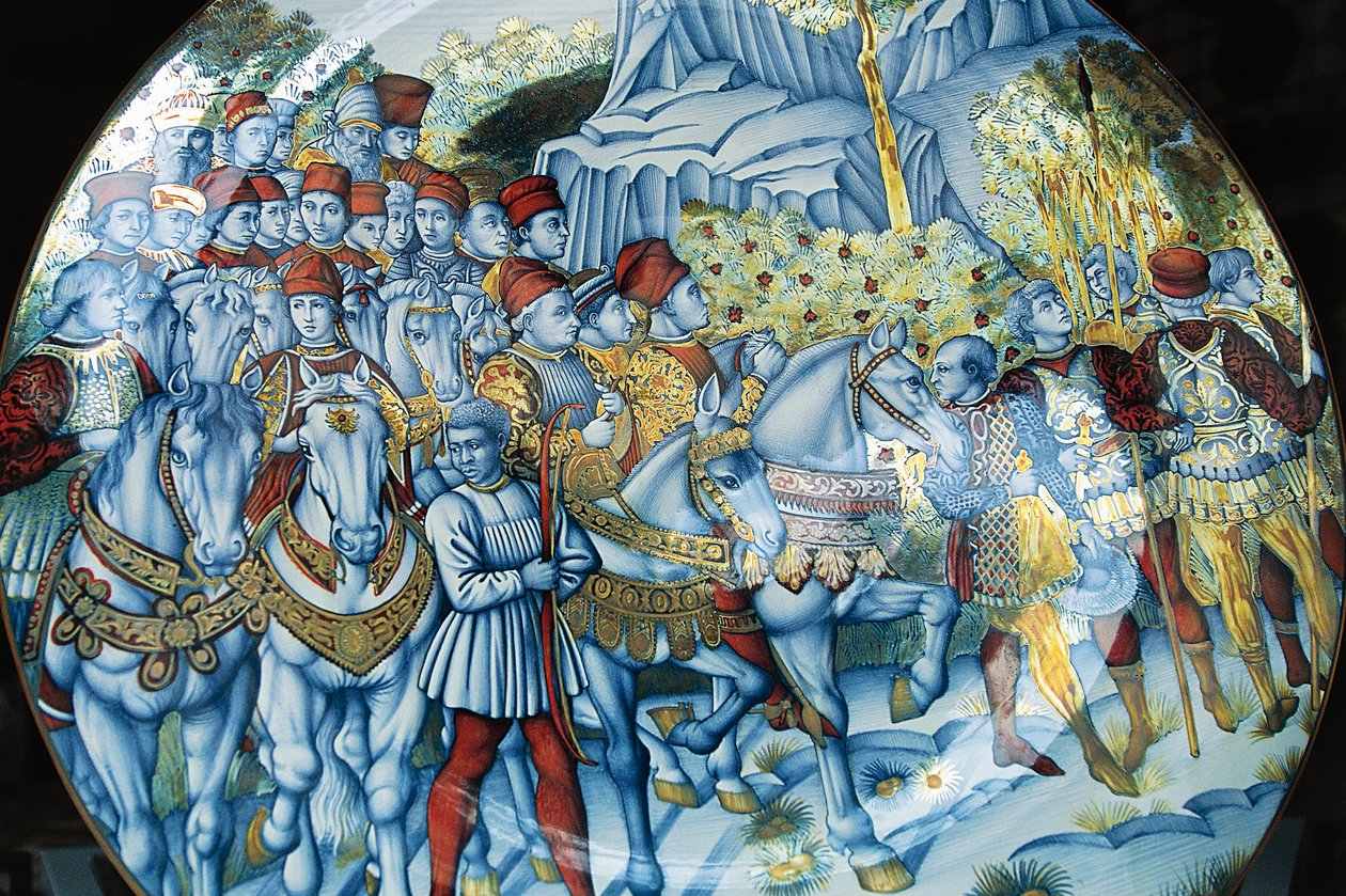 Placa Majolica representando a procissão dos Magos, de Benozzo Gozzoli (cerca de 1420-1497), artesanato de Gualdo Tadino, Úmbria, Itália de Benozzo di Lese di Sandro Gozzoli