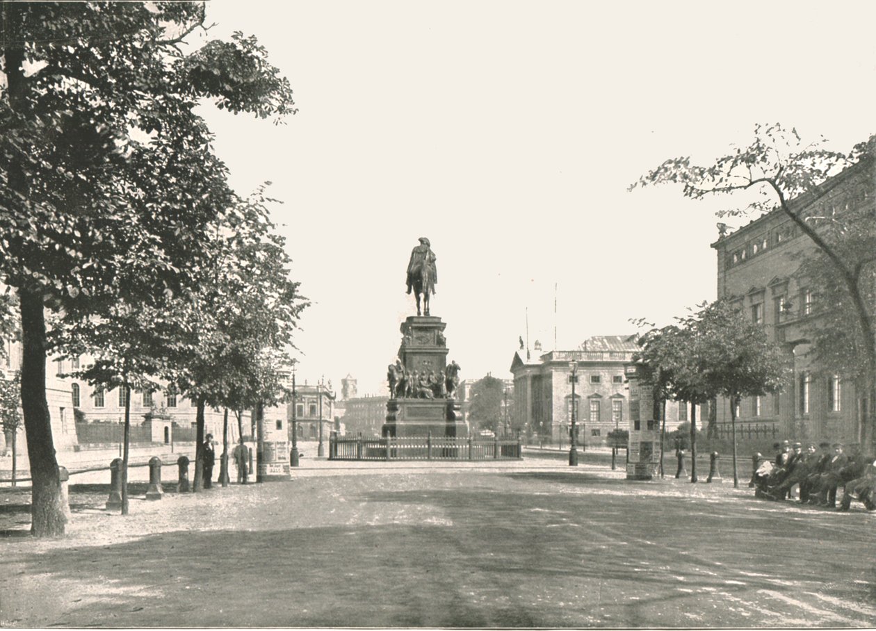 Estátua de Frederico o Grande, Unter Den Linden, Berlim, Alemanha, 1895. de Berlin Photographic Co