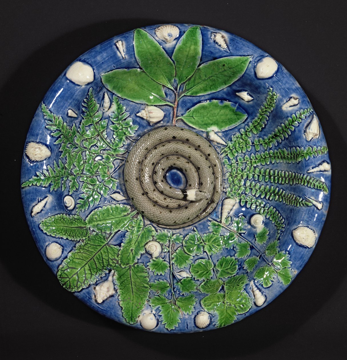 Prato, Palissy Ware (faiança de chumbo vidrada) de Bernard Palissy