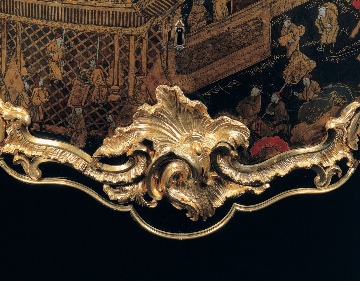 Uma cômoda Luís XV de Bernard van Risenburgh II