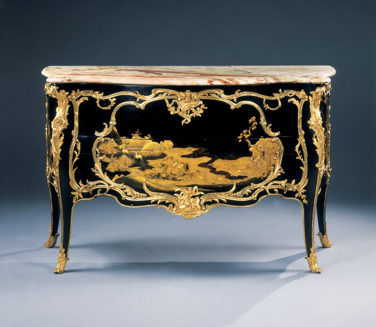 Cômoda de Bernard van Risenburgh II