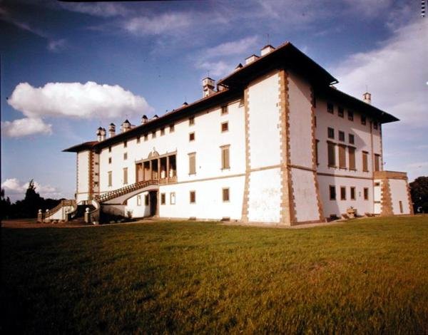 Villa Medicea de Artimino de Bernardo Buontalenti