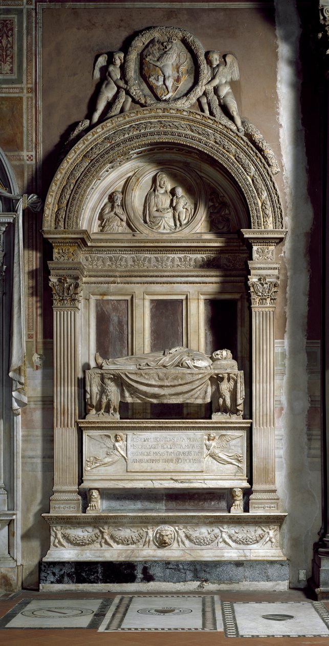 Monumento funerário de Leonardo Bruni. Escultura de Bernardo Rossellino