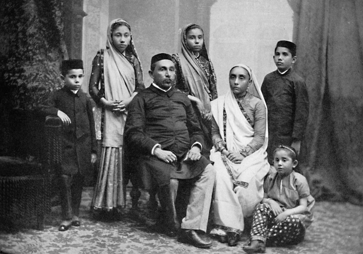Uma família Parsi, 1902 de Bourne and Shepherd