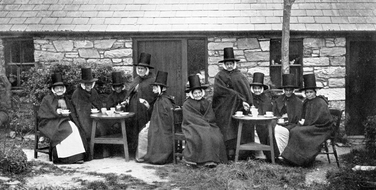 Um chá galês, final do século XIX de British Photographer