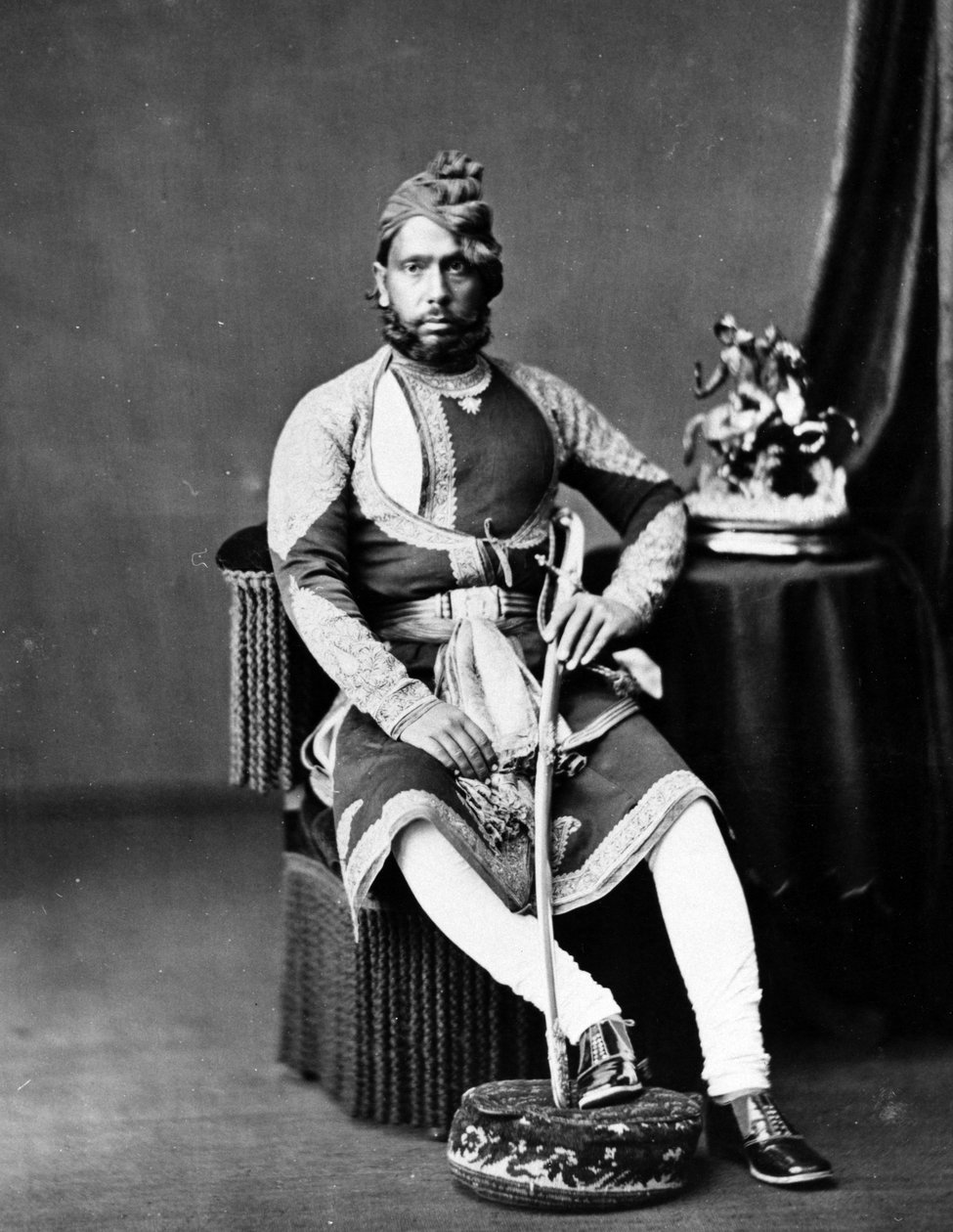 Maharaja Jashwant Singh de Bharatpur, c.1870s de British Photographer