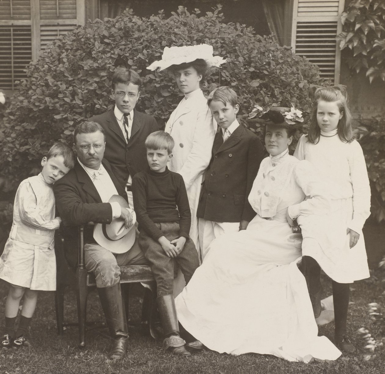 O Presidente Theodore Roosevelt, sua esposa Edith e família de Brothers Pach