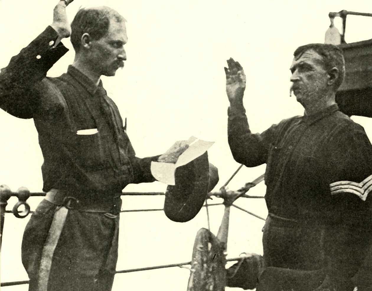 Tenente Lewis Re-recrutando Thomas Dixon, Guerra Hispano-Americana, 19 de junho de 1898, 1899. de Burr McIntosh