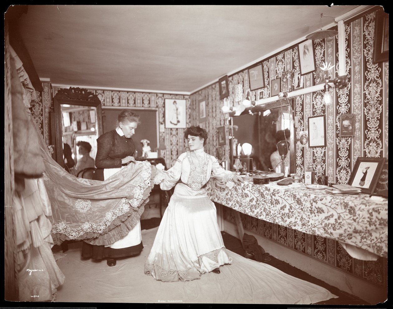 Bijou Fernandez, 1902 (impressão de gelatina de prata) de Byron Company