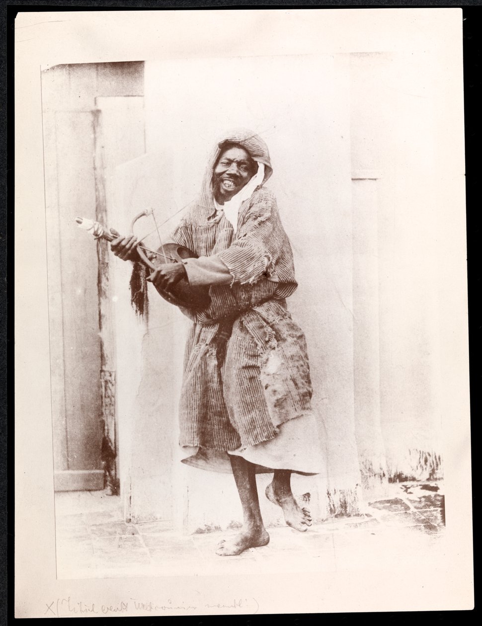 Músico de dança, c.1900 (impressão de gelatina de prata) de Byron Company