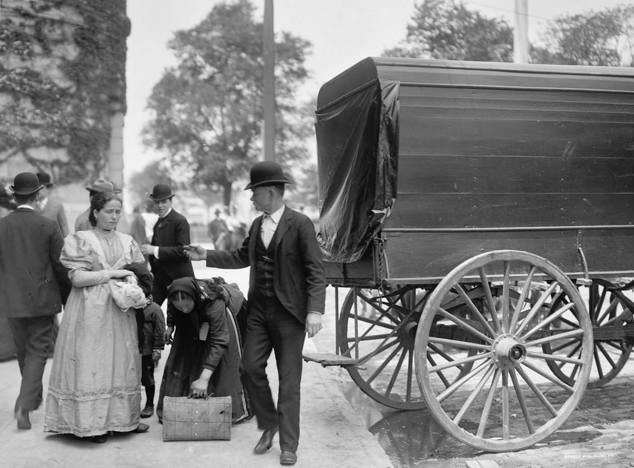 Imigrantes em Battery Park, Nova York, NY, c.1900 de Byron Company
