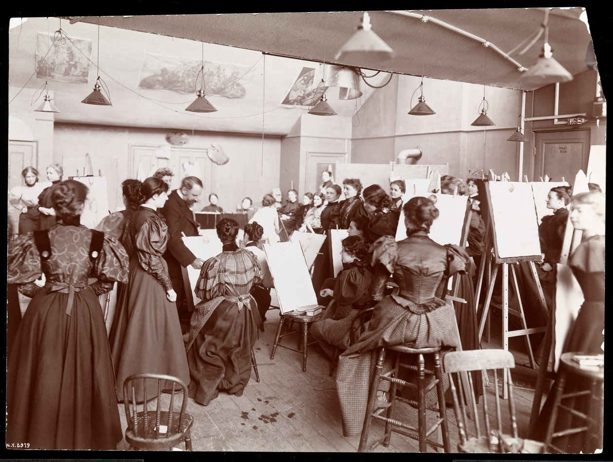 William Chase ensinando uma aula de arte para estudantes do sexo feminino, 1896-98 (impressão em gelatina de prata) de Byron Company