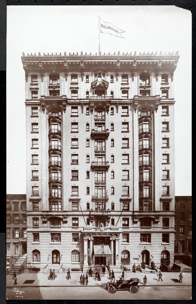 Hotel Woodstock em 127 West 43rd Street, Nova York, 1907 (impressão em gelatina de prata) de Byron Company